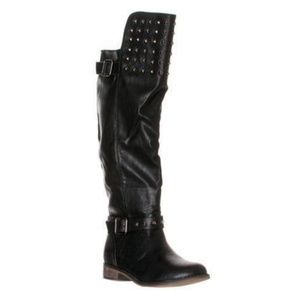 Breckelle's studded black boots